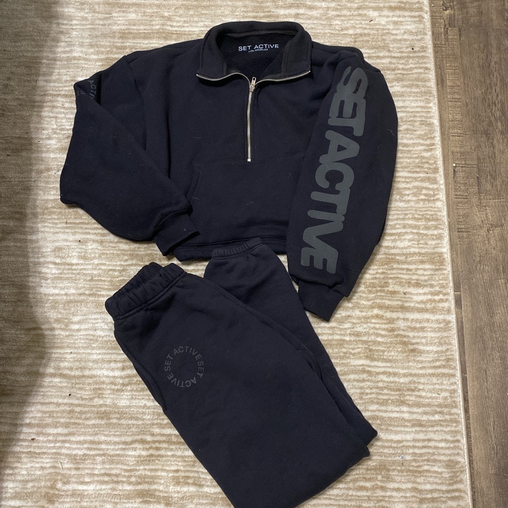 Set Active sweats + half zip in Onyx (small)